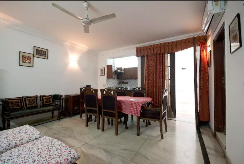 Villa 33 Ню Делхи Екстериор снимка